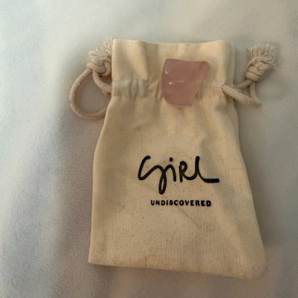 Free People Girl Undiscovered Rose Quartz Stars Aligning Crystal Stone & Pouch